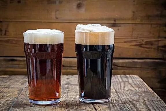 黑啤和普通啤酒的区别 黑啤酒哪个牌子好 黑啤度数一般多少度